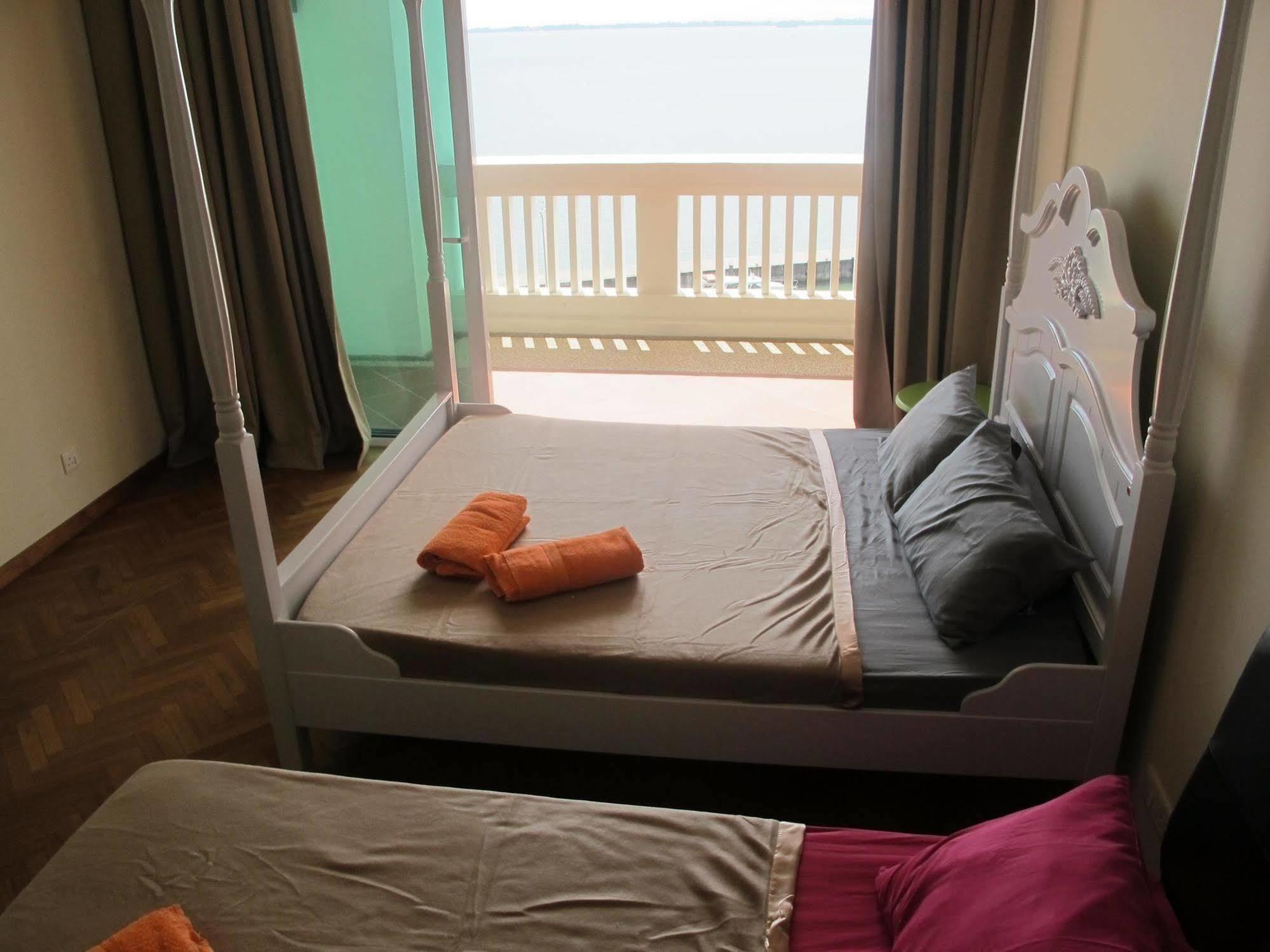 Luxury Suites @ Straits Quay Tanjung Bungah  Luaran gambar