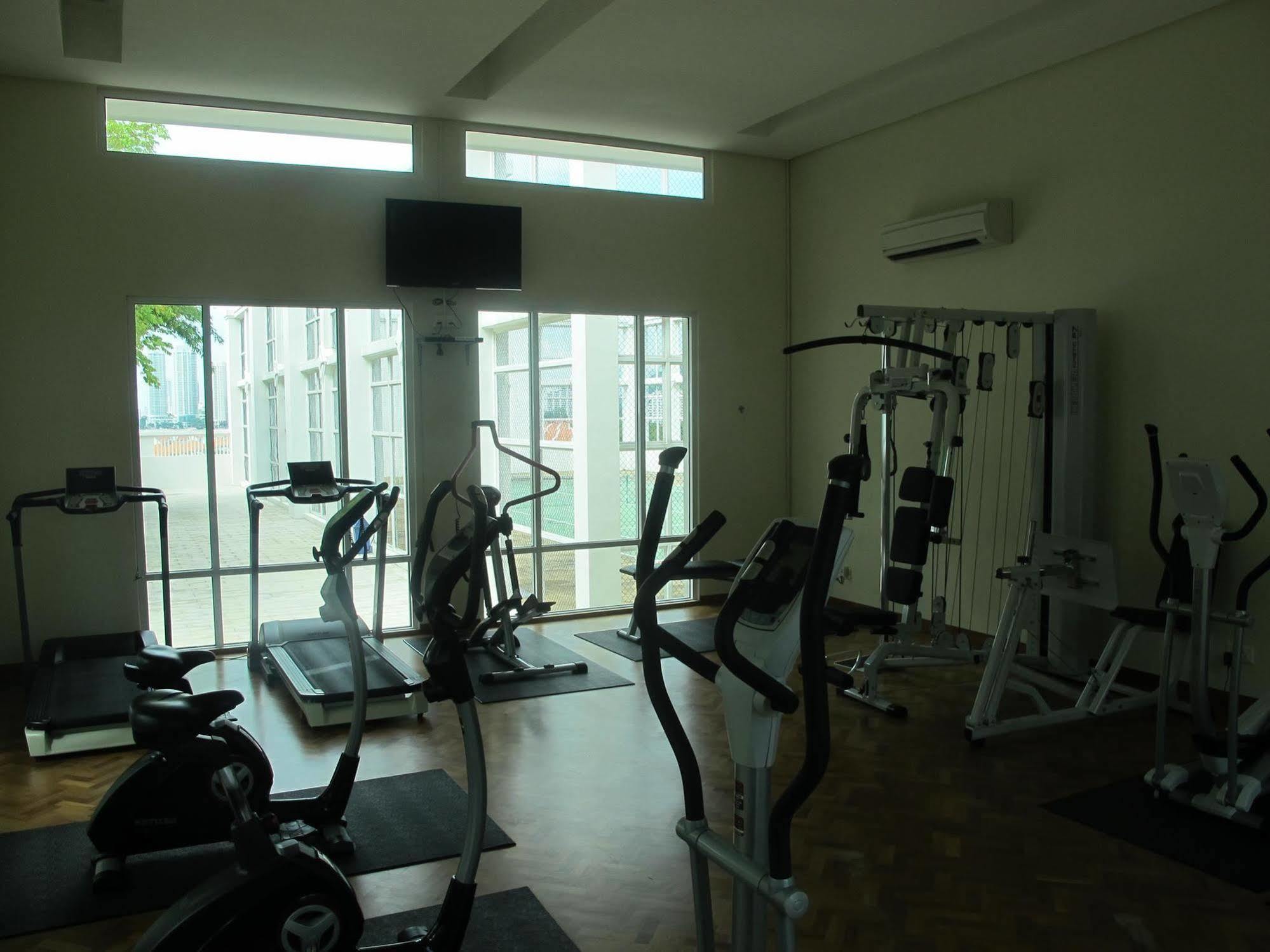 Luxury Suites @ Straits Quay Tanjung Bungah  Luaran gambar